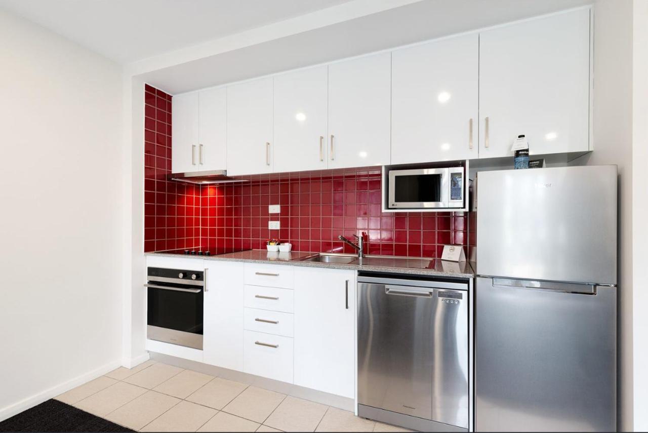 South Yarra Central Apartment Hotel Melbourne Exteriör bild