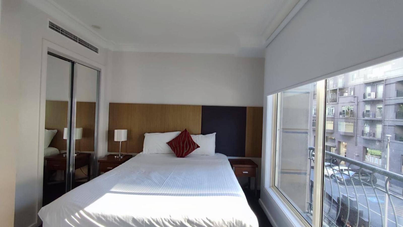 South Yarra Central Apartment Hotel Melbourne Exteriör bild