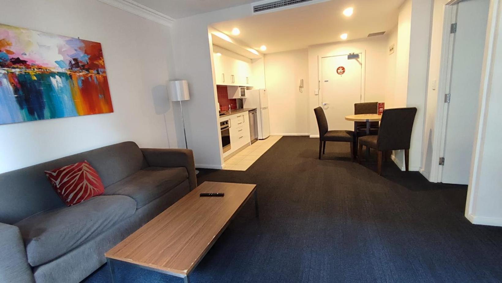 South Yarra Central Apartment Hotel Melbourne Exteriör bild