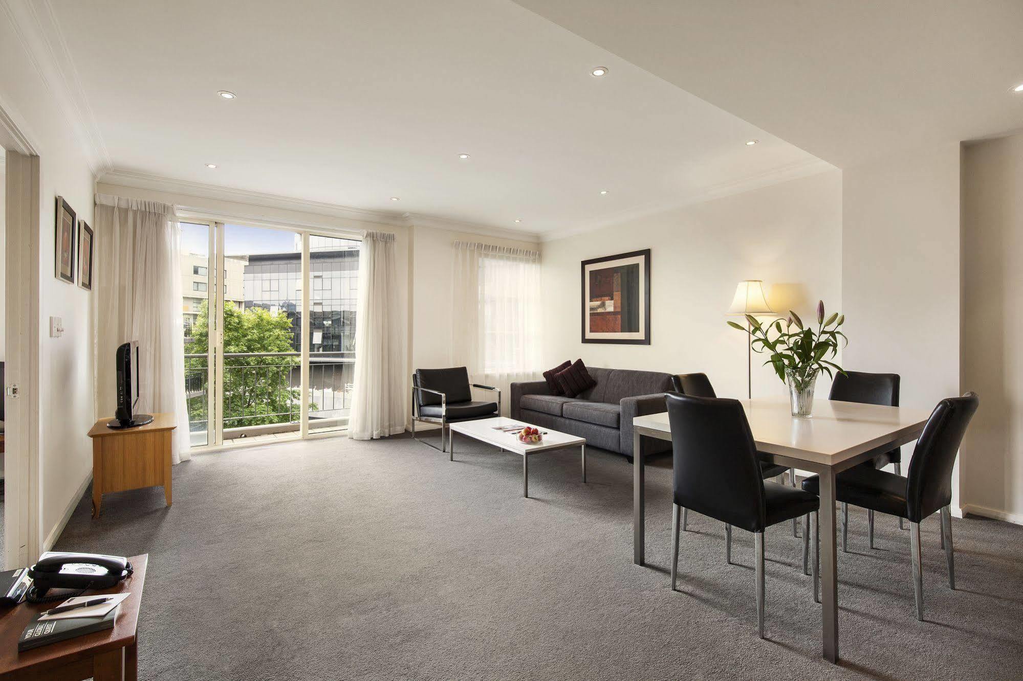 South Yarra Central Apartment Hotel Melbourne Exteriör bild