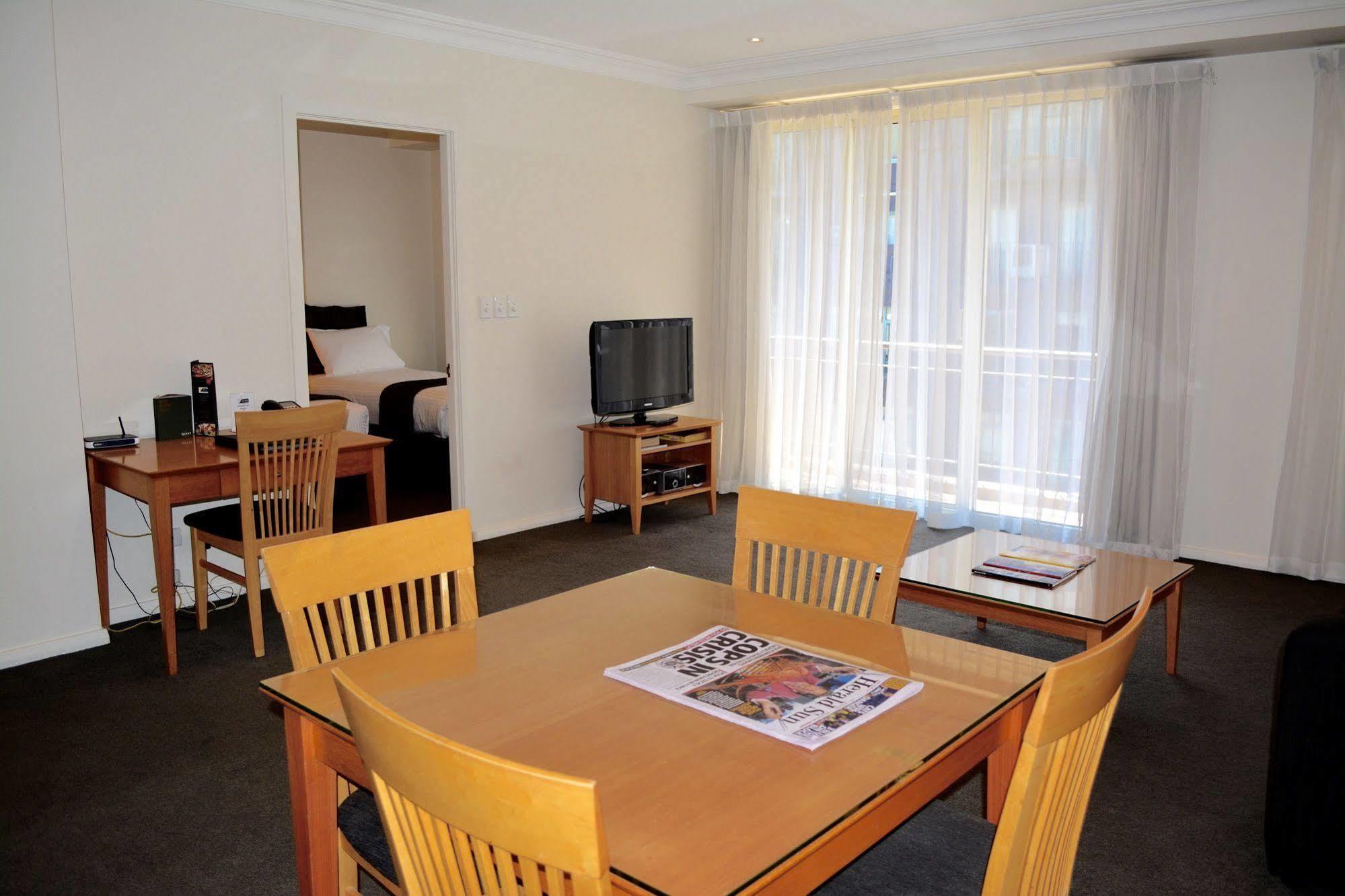 South Yarra Central Apartment Hotel Melbourne Exteriör bild